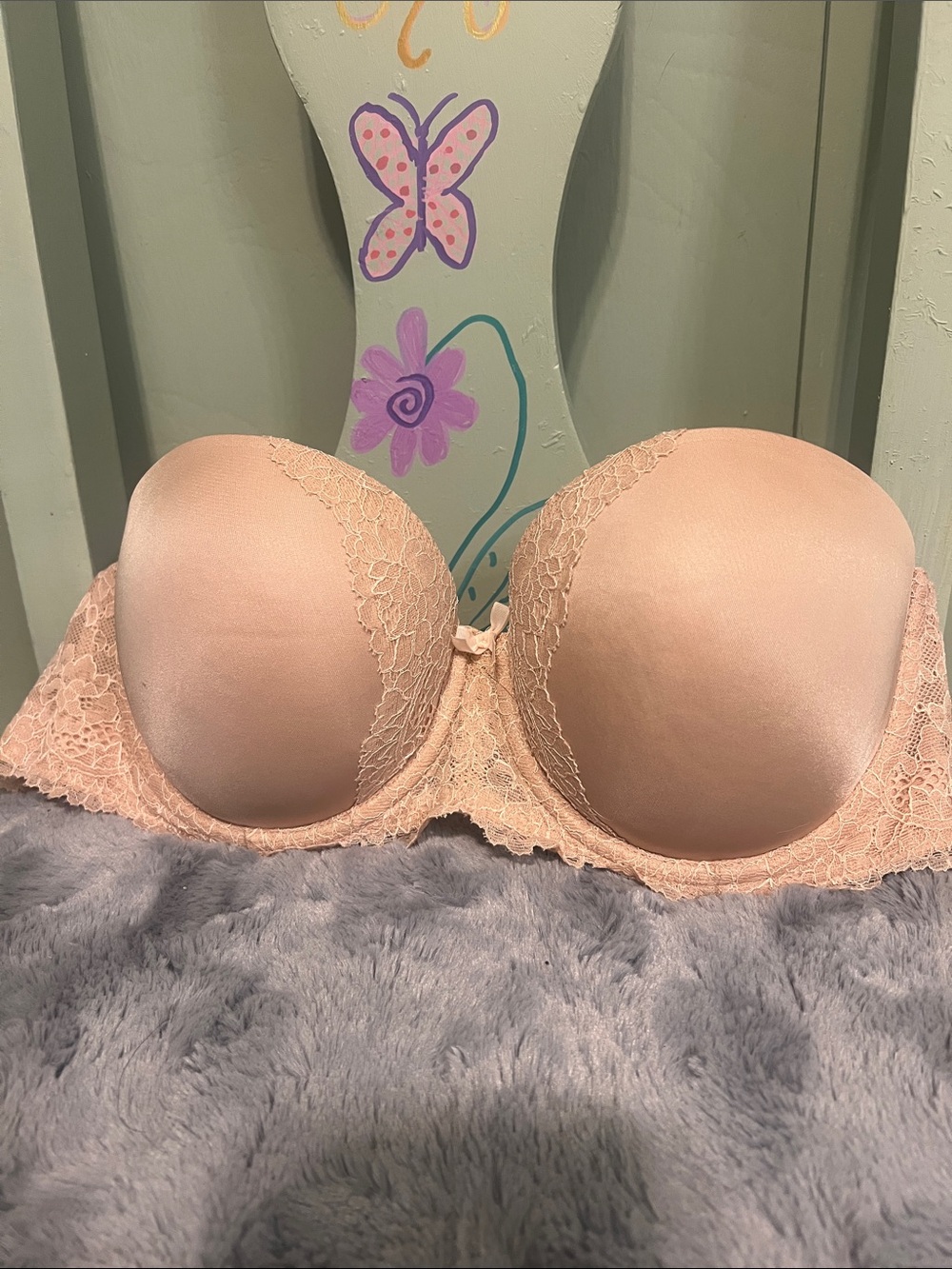 Victoria's Secret Strapless Push-Up Bra - Light Pink